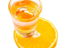 licor-de-naranja-casero-2.jpg
