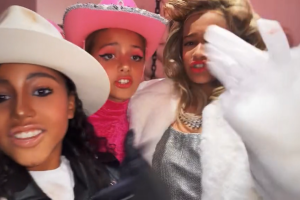 North West disfraz Halloween 2022 (1).png