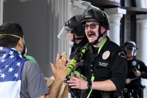 Los Ángeles levanta el toque de queda tras una semana de protestas y disturbios