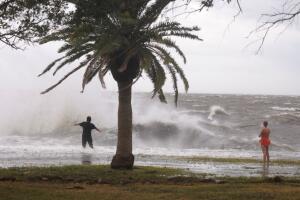 huracán helene señales fuerza destructora Florida