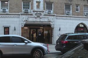 niño hispano refugio inmigrantes nueva york manhattan