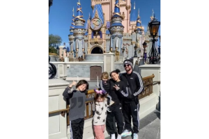 jackson-rathbone-familia.png