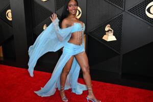 La nigeriana Ayra Starr usó este vaporoso vestido. 