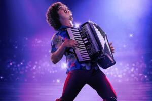 Weird Al Yankovic músico que interpreta Daniel Radcliffe.jpg