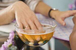 unhas-manicure-agua.jpg