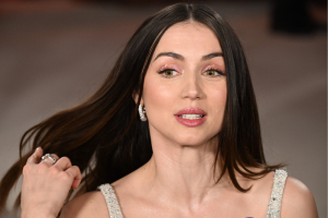 ana-de-armas-premios-oscar-2023.png