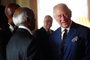 El rey Carlos III durante la recepción con los embajadores de la Mancomunidad de Naciones.