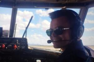 copiloto Charles Crooks avión Raleigh investigan muerte