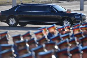 Putin and the Aurus limo