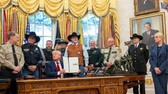 Qué implica para las "ciudades santuario" la orden de Trump para retirarles fondos federales (pese a que un juez lo prohibió)
