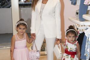 Ellas son Erin y Regina, las hijas de Lola Ponce y Aaron Díaz que tienen cuatro y dos años de edad. 