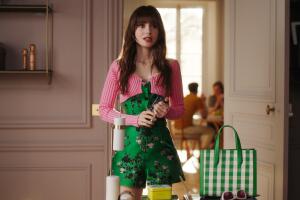 emily in paris 3.jpg