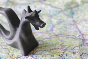 Dragón sobre mapa de Eslovenia