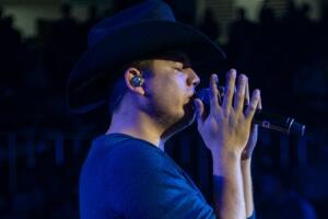 Presuntas víctimas de Remmy Valenzuela retiran denuncias en su contra