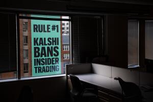 Un juez prohíbe a Arizona regular a los operadores de mercados de predicción como Kalshi.