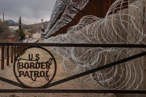 Imagen del muro fronterizo en Nogales, Arizona. 