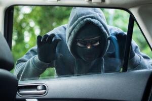 Robo de autos en verano