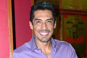 Charly López cantante.png