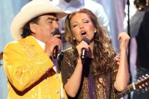 Artistas de POP junto a Regionall Mex