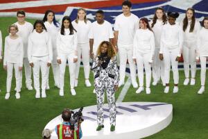 Yolanda Adams interpreta  America the Beautiful  Super Bowl LIV