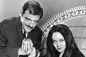 Carolyn Jones John Astin The Addams Family 1964 Grosby.jpg