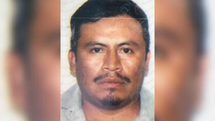 Israel Morales Gómez, de 36 años, se busca por indecencia y por contacto sexual con un menor de edad. Detectives descubrieron que la víctima fue violada por Gómez en varias ocasiones. Mide 5 pies 5 pulgadas de estatura, pesa 160 libras, tiene ojos cafés y cabello castaño.