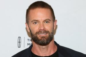 garret-dillahunt