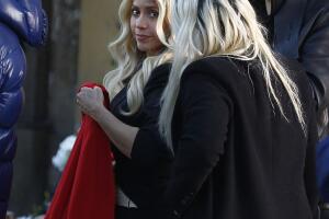 Shakira filma un comercial cerca de Barcelona.