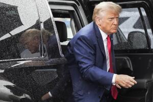 Trump dice que la semana próxima anunciara si participa en el debate de Milwaukee.
