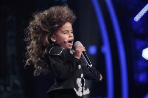 Beba protagoniza 'Mala nochecita no'