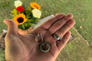 "Vivir la pérdida de mi esposa ha sido muy difícil", lamenta Saldaña.