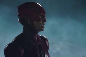 Flash en Peacemaker season 1 HBO Max Ezra Miller.jpg