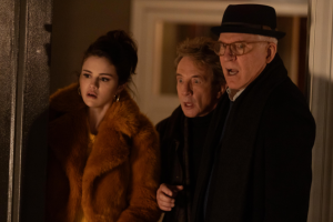 Mabel (Selena Gomez), Oliver (Martin Short) e Charles (Steve Martin) em "Only Murders in the Building"