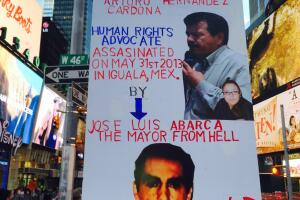 Ayotzinapa vive en Times Square