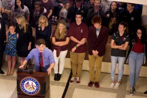 Estudiantes Visitan a Congresistas
