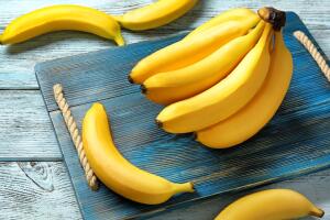 cacho-banana-fruta-0818-1400x800.jpg