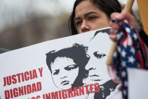 TOPSHOT-US-SALVADOR-IMMIGRATION-POLITICS