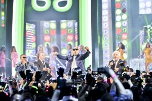 El show en fotos: Mira el Mega Reventón Retro de Premios Juventud 2016
