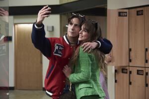 series de netflix premiadas/RBD_101-SC15_00005_R.jpg