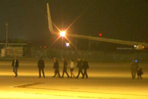 ciudadanos americanos liberados intercambio prisioneros rusia base militar san antonio texas