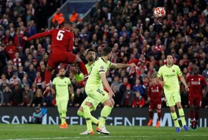 Un cabezazo de Wijnaldum sirvió al minuto 10 del segundo tiempo logró lo impensado al igualar la serie para Liverpool con el 3-0.