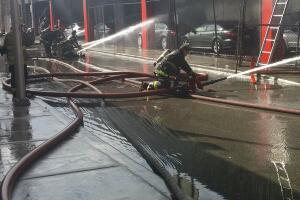 Incendio en Flea Market al oeste de Chicago