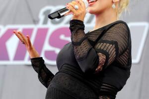Fotos-de-Christina-Aguilera-embarazada-4.jpg