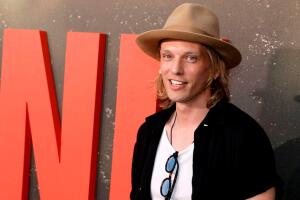 Jamie Campbell Bower 