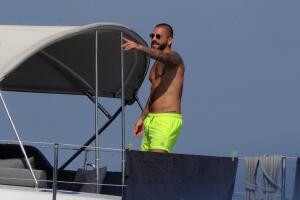 PREMIUM EXC Maluma