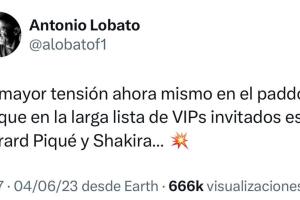 El periodista Antonio Lobato reportó que Piqué también estaba invitado a al F1 en Barcelona, a la que asistió Shakira. 