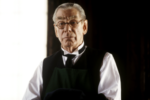 alfred-pennyworth-batman-1989.png