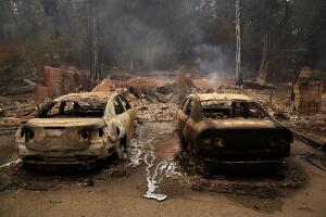 Incendios forestales acaban con cientos de autos
