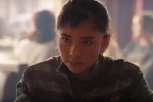 América Chavez y su actriz Xóchitl Gómez heroína Marvel.jpg