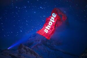 Coronavirus messages of hope at the Matterhorn mountain
